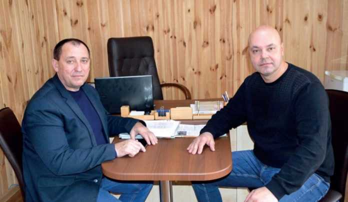 Дмитро Бойко – директор ТОВ «Щедра Нива» та Юрій Стахов’як - головний агроном господарства