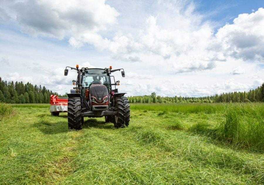 Трактор серії А