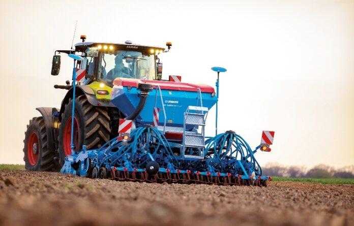 Більше можливостей при посіві: LEMKEN Solitair з розділеним насіннєвим бункером
