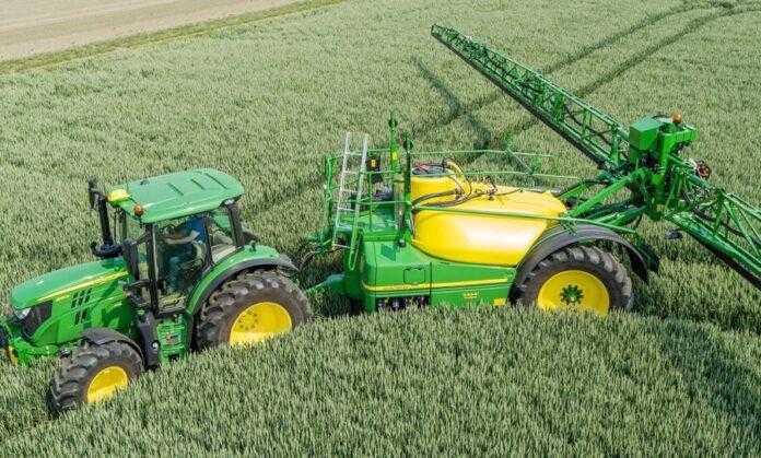 Найбільші за всю історію компанії: John Deere запускає суперобприскувачі
