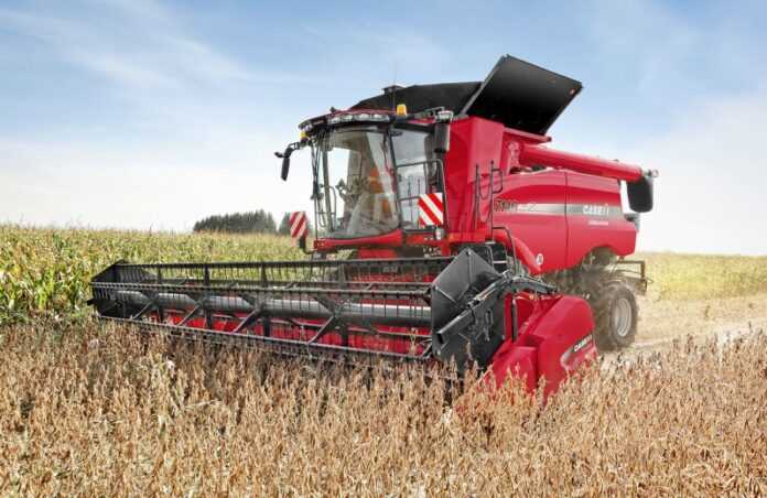 Case-IH-pochynaye-spivpratsyu-z-MacDon-Industries-Ltd.-