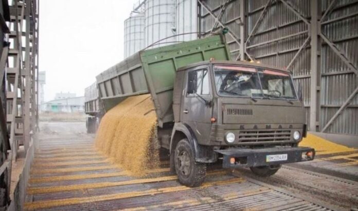 YAk-zminylysya-vnutrishni-tsiny-na-zerno-v-Ukrayini-u-pershi-dni-2022-roku