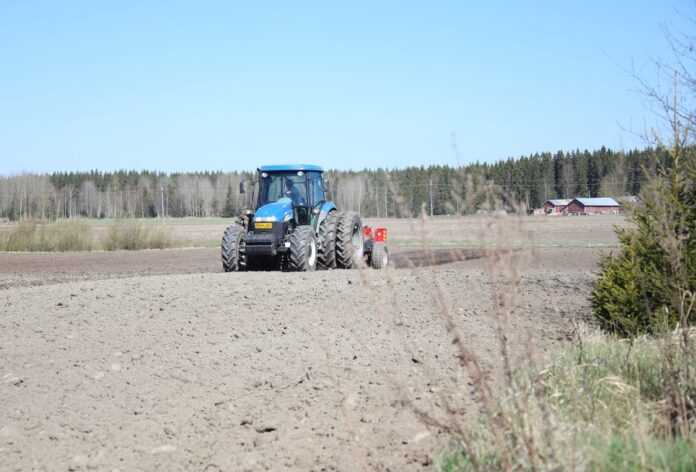 Zminyly-plany-na-posivnu-yak-pratsyuyut-agrariyi-na-zvilnenyh-terytoriyah