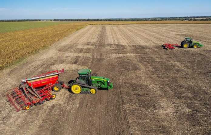 Tehnika-Vaderstad-Rapid-Carrier-navishho-platyty-bilshe-1