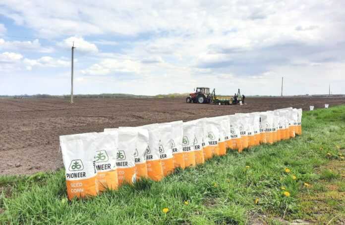 Vse-bilshe-silgospvyrobnykiv-Ukrayiny-obyrayut-produkty-Corteva-Agriscience