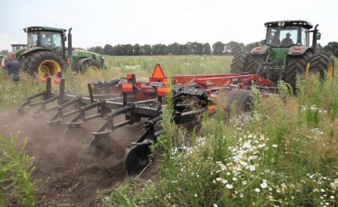 Dyrektor-agroholdyngu-rozpoviv-na-chomu-dovodytsya-ekonomyty-aby-zberegty-kompaniyu
