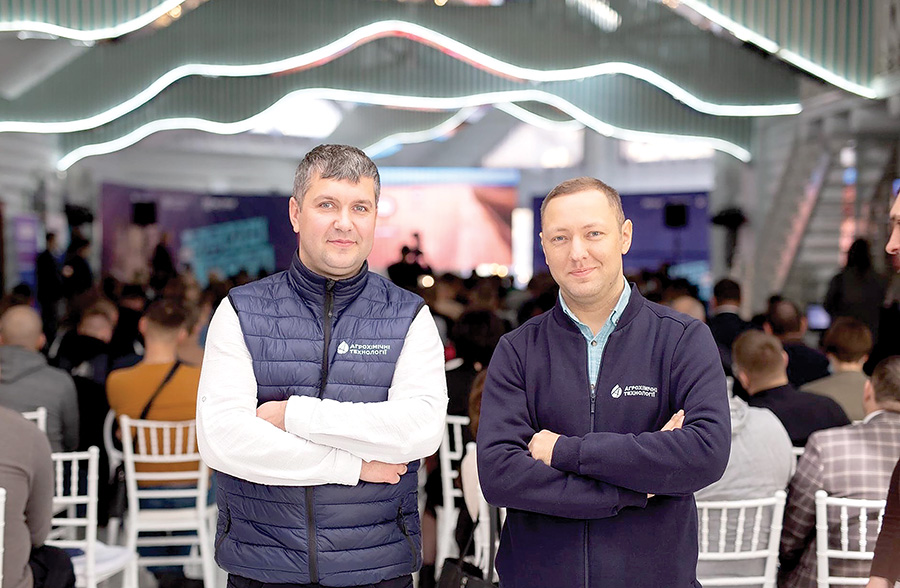 Sergij-Bogomaz-golovnyj-agronom-i-kerivnyk-viddilu-tehnichnogo-marketyngu-AHT-ta-Olekandr-Konopatskyj-prodakt-menedzher-AHT Sergij-Bogomaz-golovnyj-agronom-i-kerivnyk-viddilu-tehnichnogo-marketyngu-AHT-ta-Olekandr-Konopatskyj-prodakt-menedzher-AHT