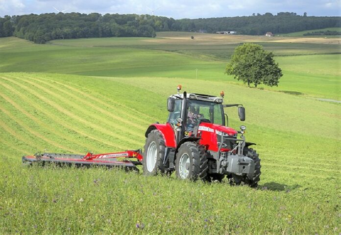 U-2023-rotsi-agrobiznes-planuye-investuvaty-v-novu-tehniku-na-dovoyennomu-rivni-doslidzhennya-Agrohub