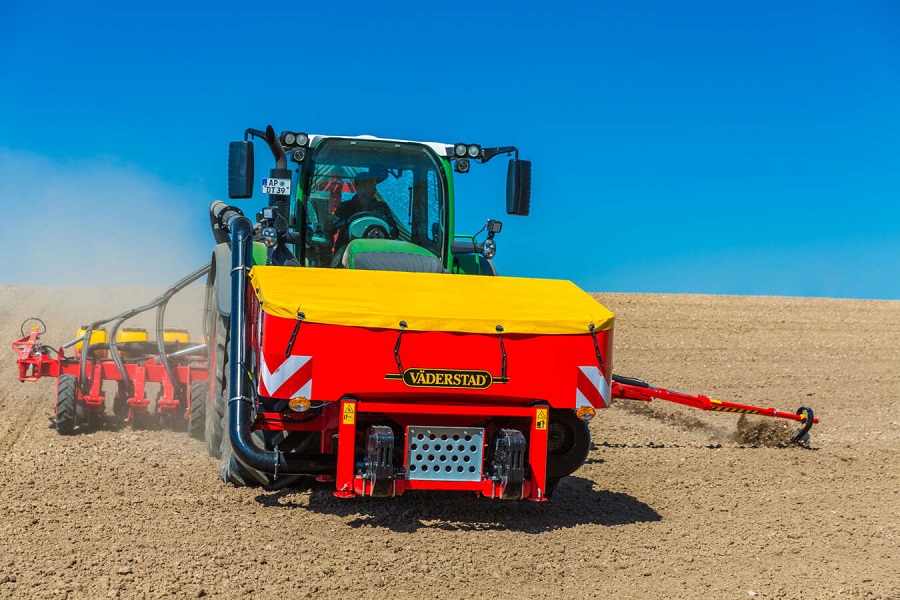 Аплікатор для внесення добрив FH 2200 — ще більше продуктивності (4) Аплікатор для внесення добрив FH 2200 — ще більше продуктивності (4)