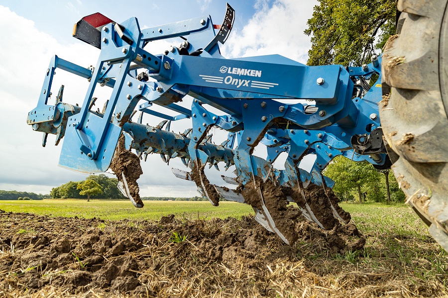 LEMKEN виводить на ринок глибокорозпушувач розпушування ґрунту на глибину до 60 см