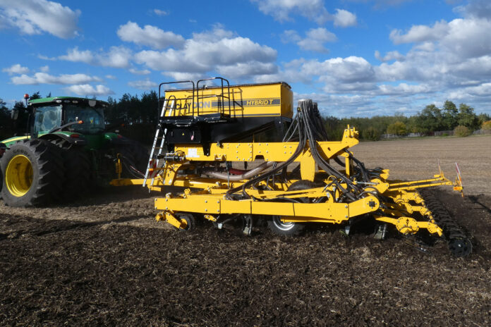 Ефективна сівба в умовах дефіциту вологи: досвід із CLAYDON HYBRID Т6